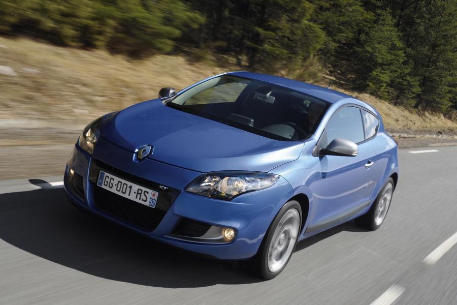  Renault Megane Coupe GT 2011 года  (фото 10 из 13)